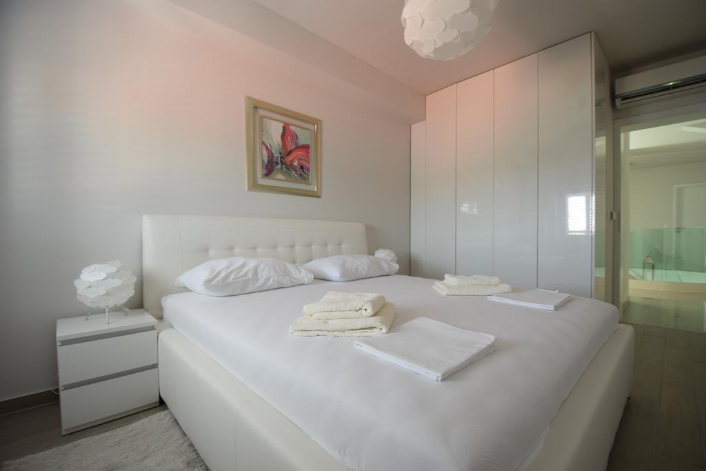 Apartments Lofiel โนวาลยา ภายนอก รูปภาพ